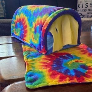 Small pet guinea pig hedgehog cozy hide bed